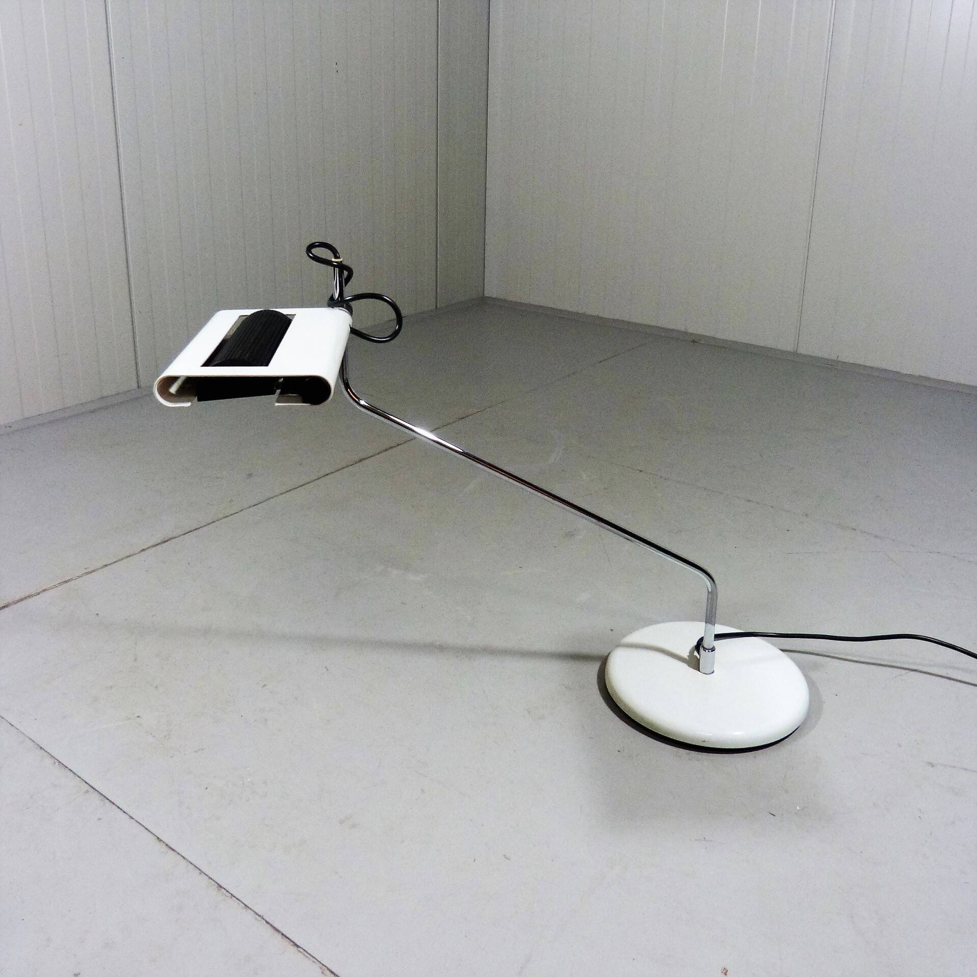 Large Italian desk lamp, 1980’s