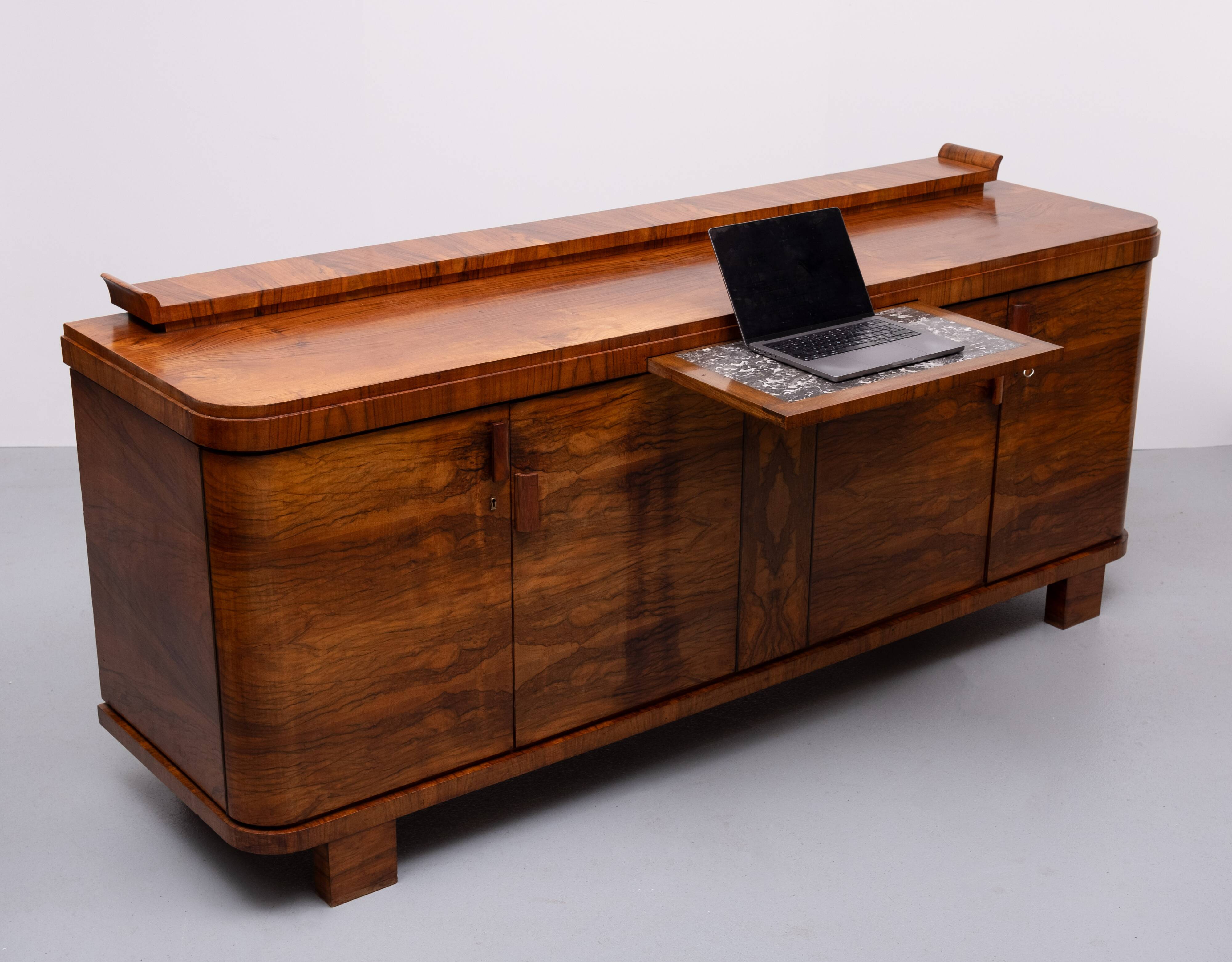 Art Deco sideboard in French burl