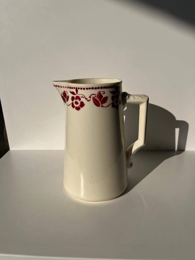 Large pitcher Badonviller red flowers