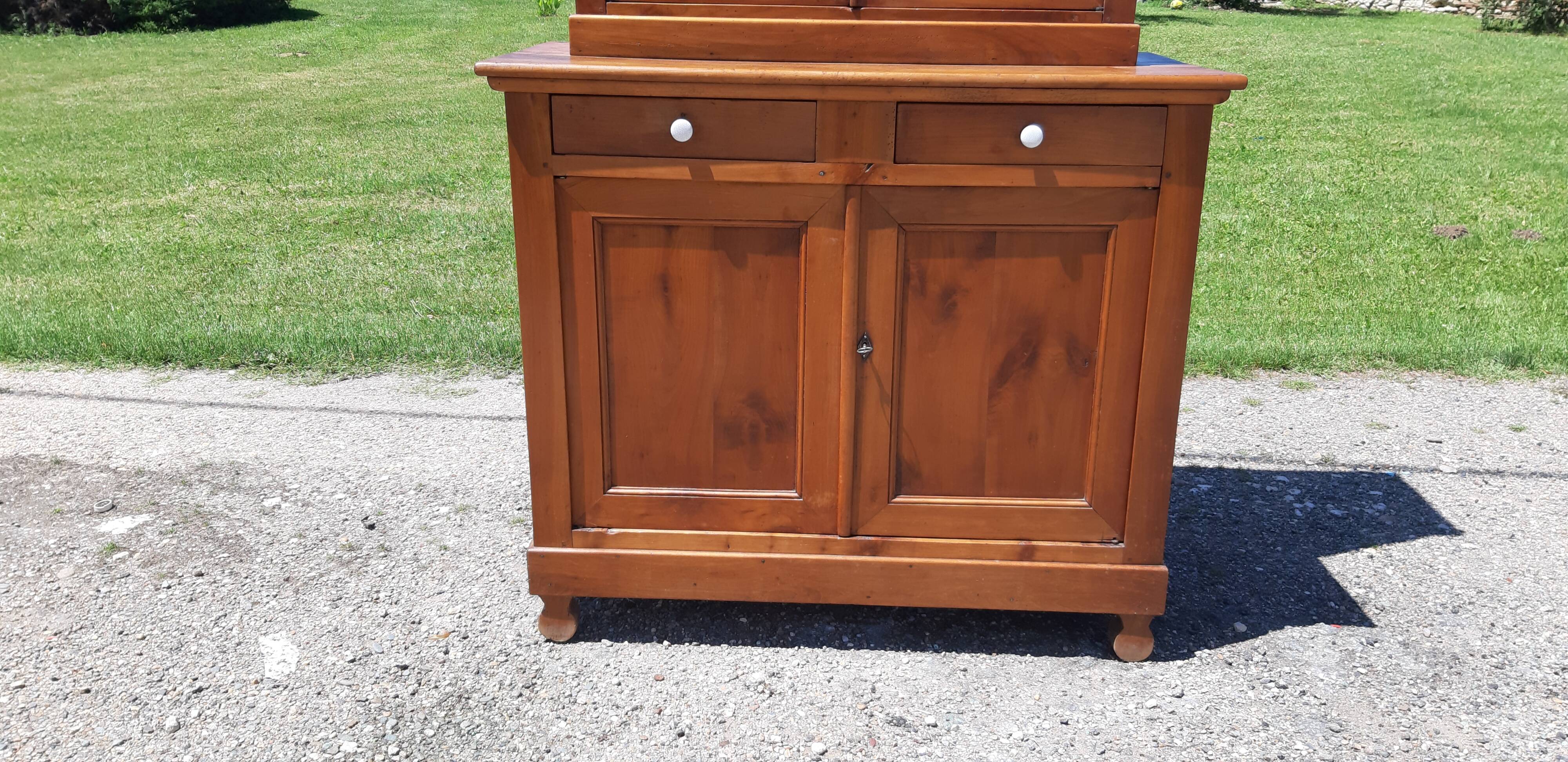 Vaissellier en Merisier 19th