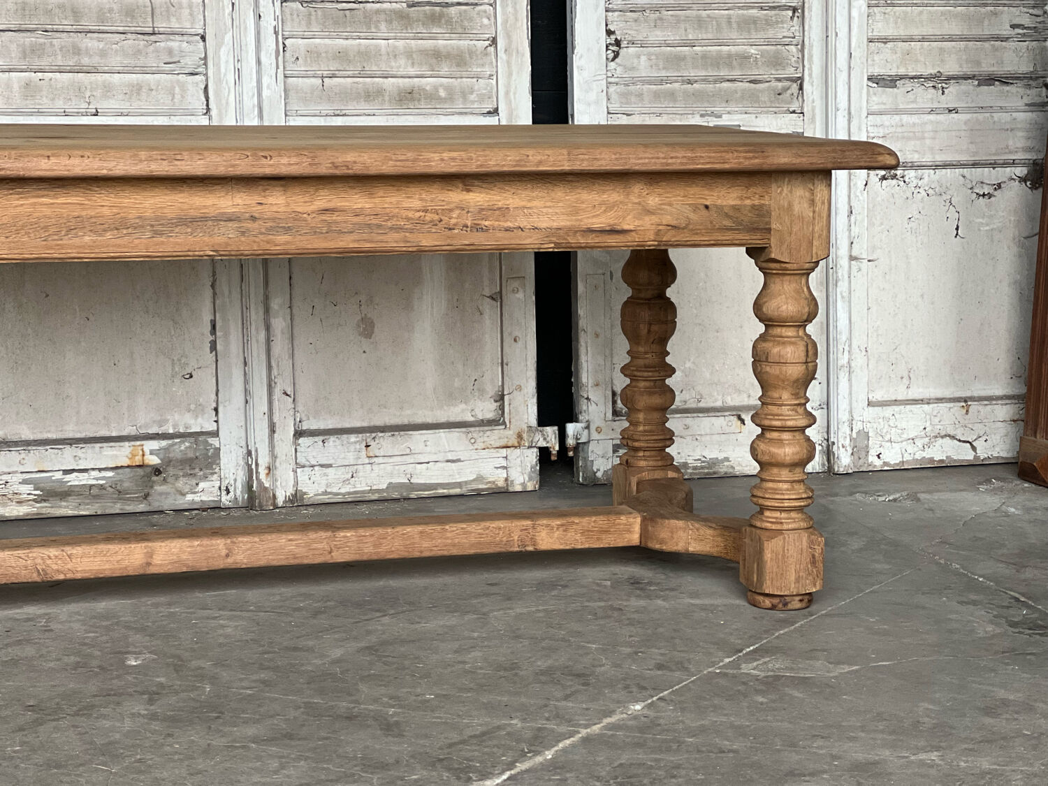 Farm table