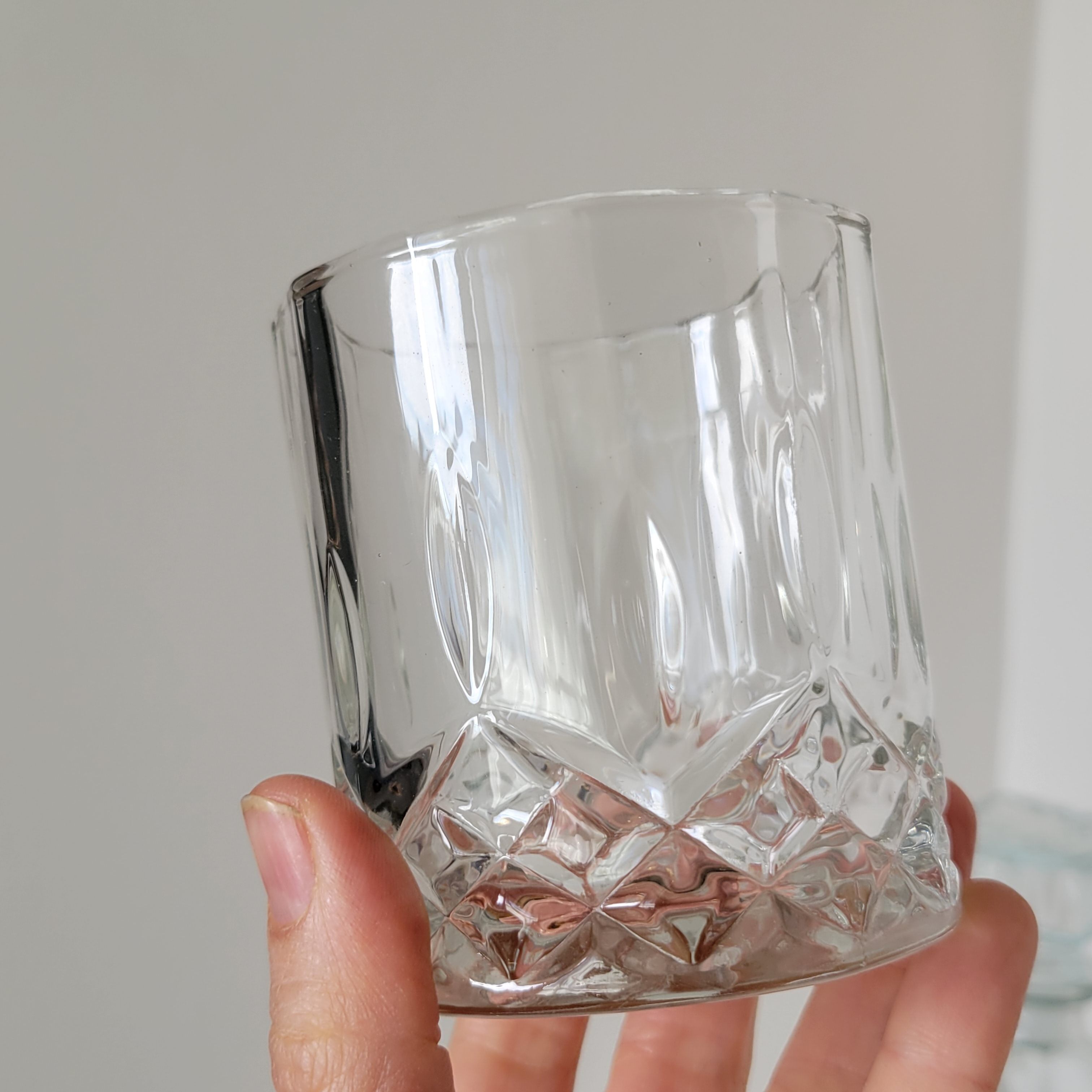 Whisky decanter 900 ml and 4 glasses 230 ml