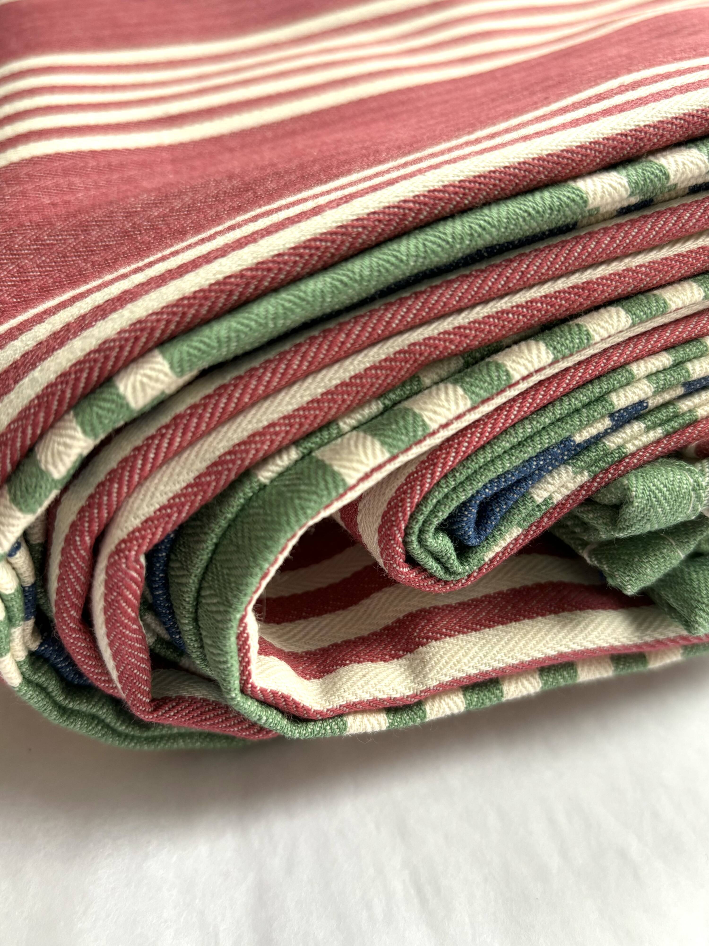 Tablecloth, green/pink/blue patchwork