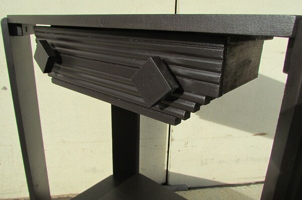 Pedestal table, art deco side table