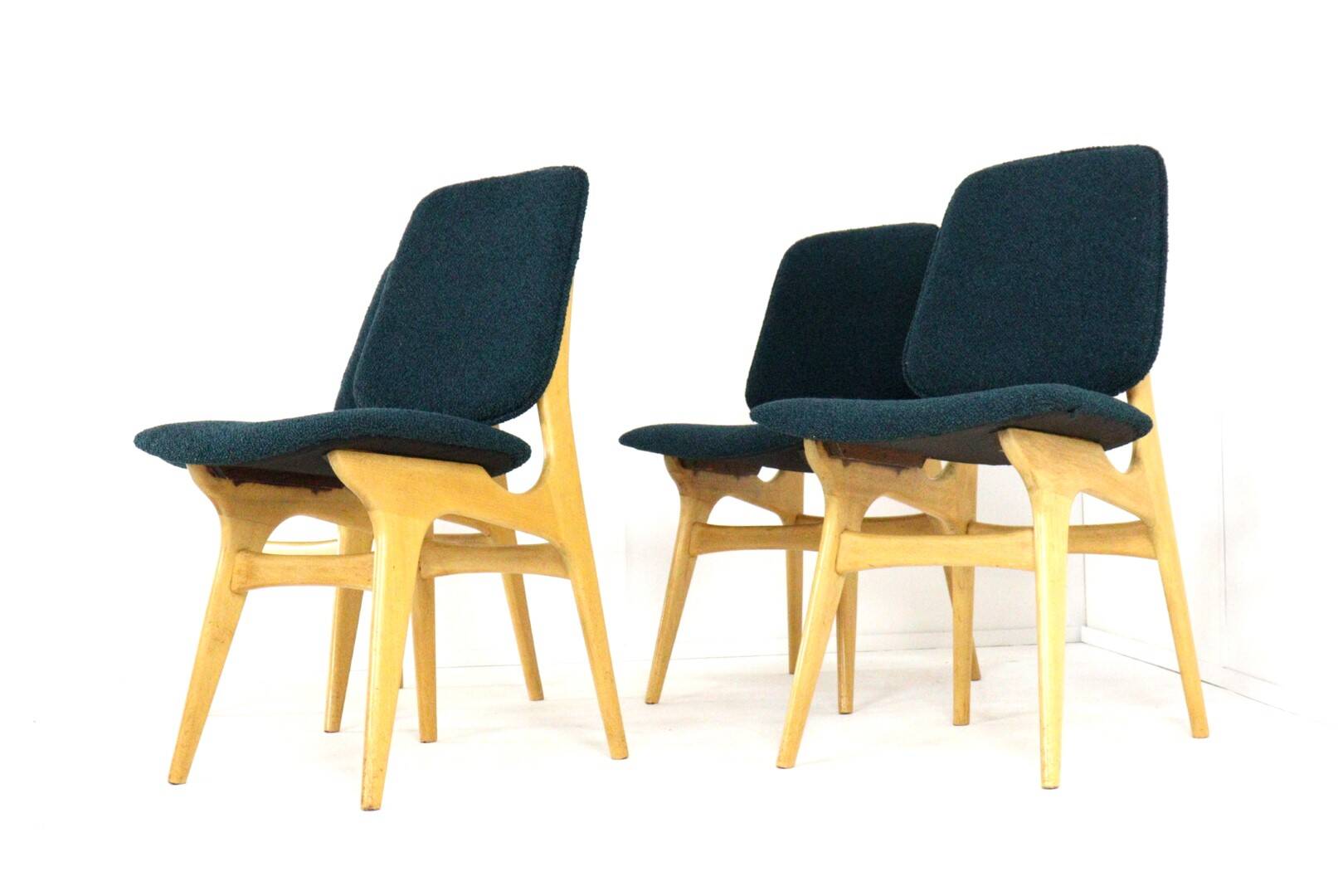 Set of 4 chairs in the style of Arne Hovmand olsen 'Bergen'