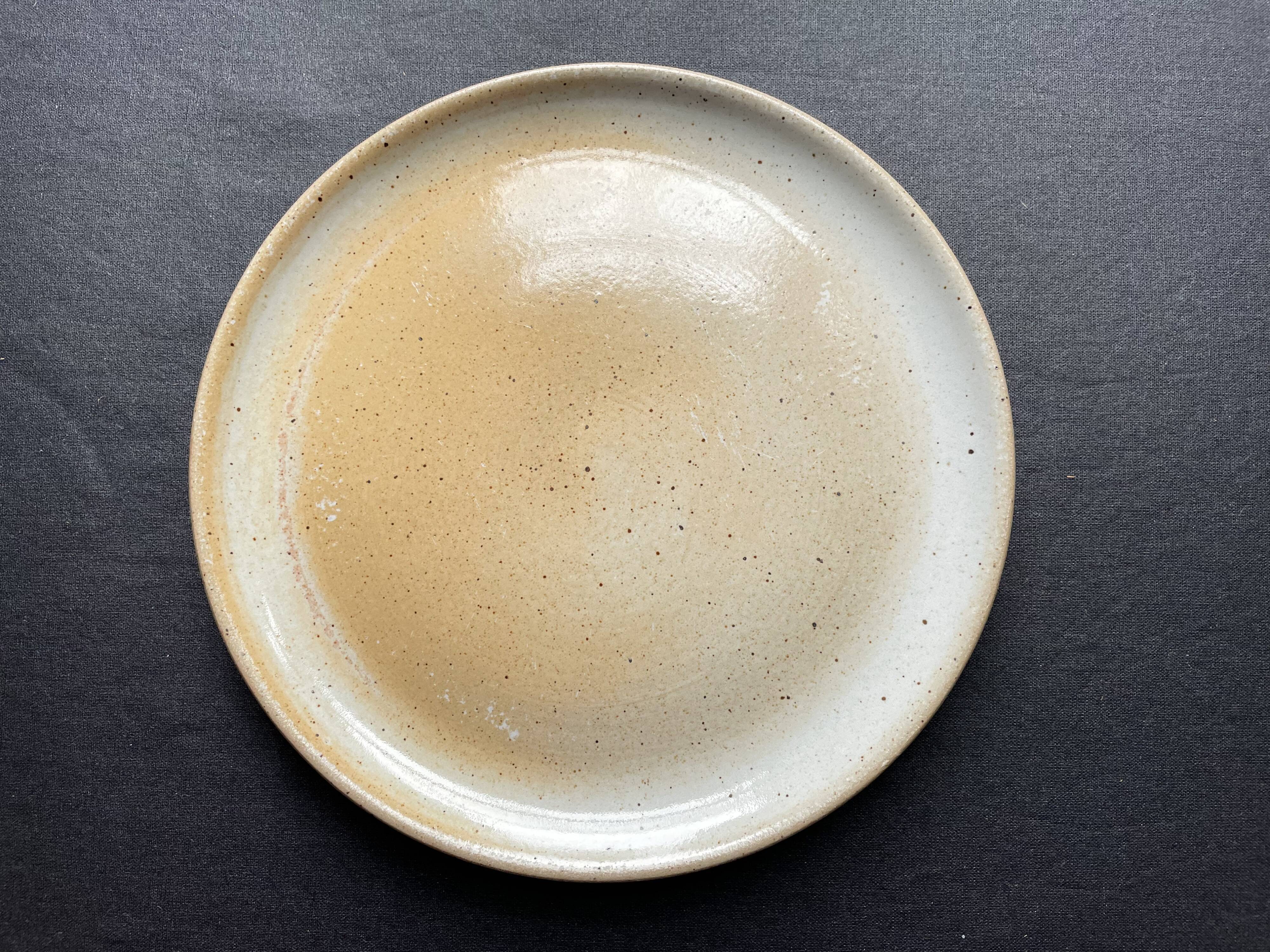 Dessert plates in Marais Sandstone