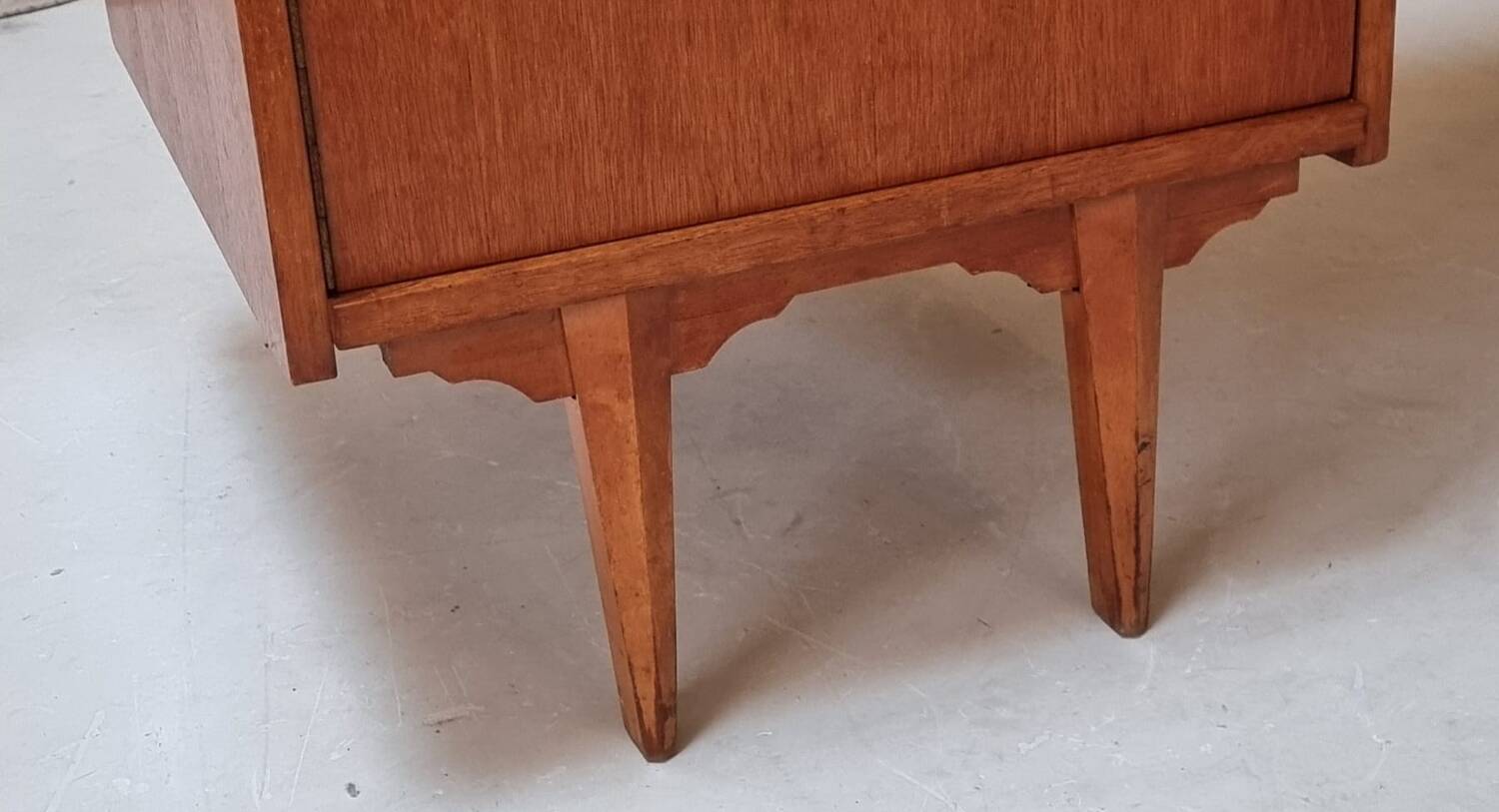 Bureau du milieu du siècle