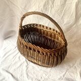 Ancien panier en osier tressé et scoubidou
