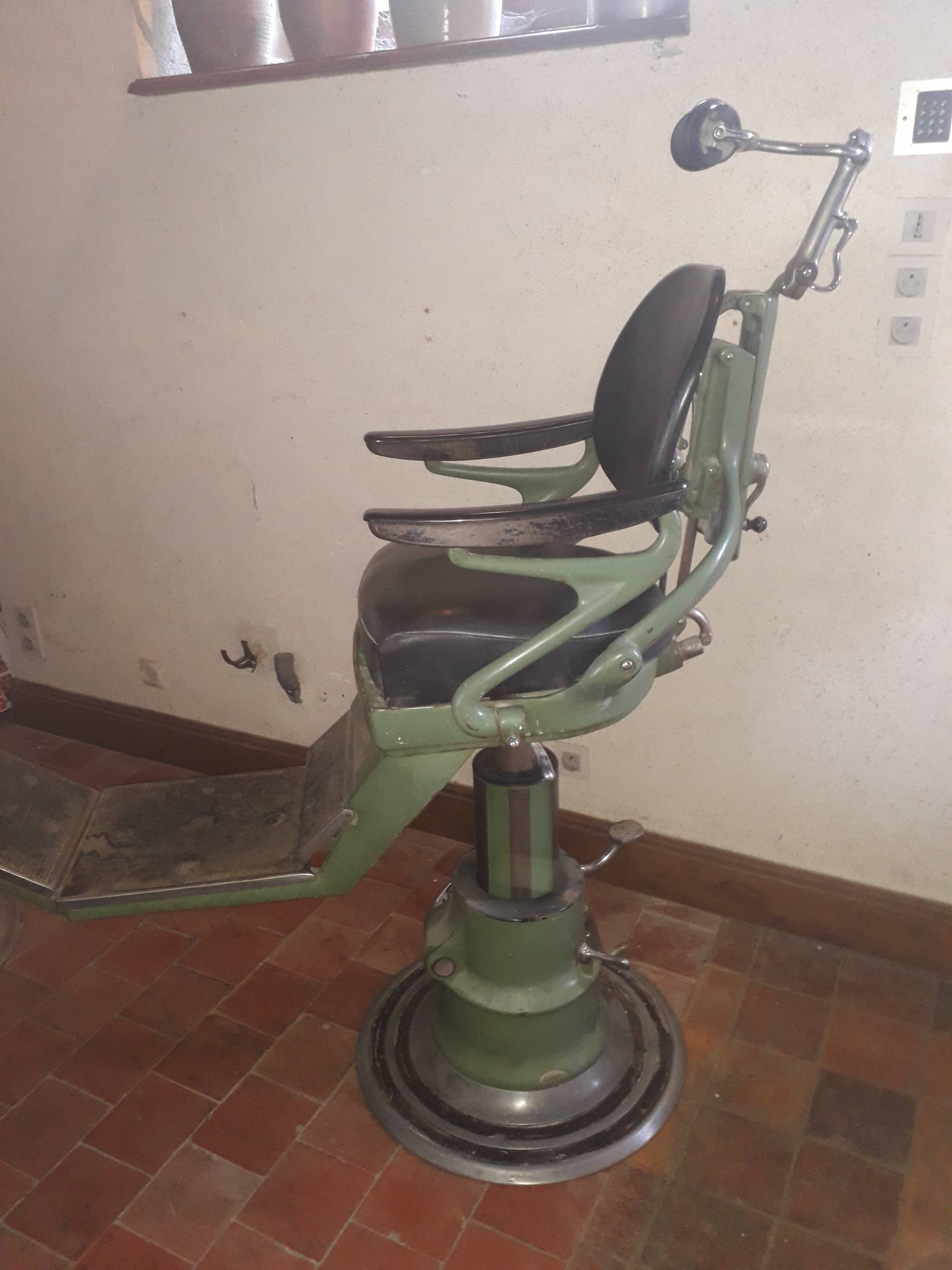 Fauteuil de dentiste 1950 marque Corno