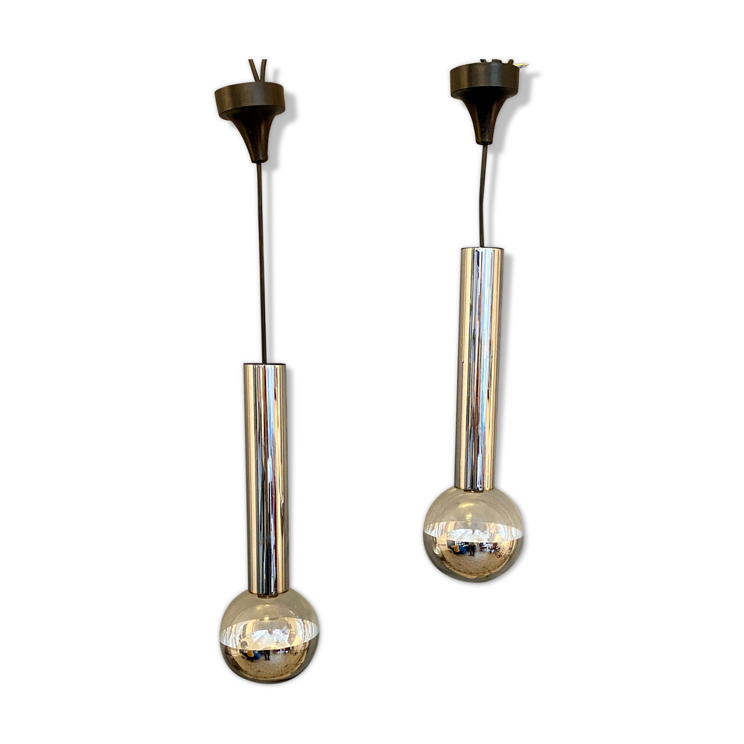 Pair of suspensions of motoko ishi for staff 1970