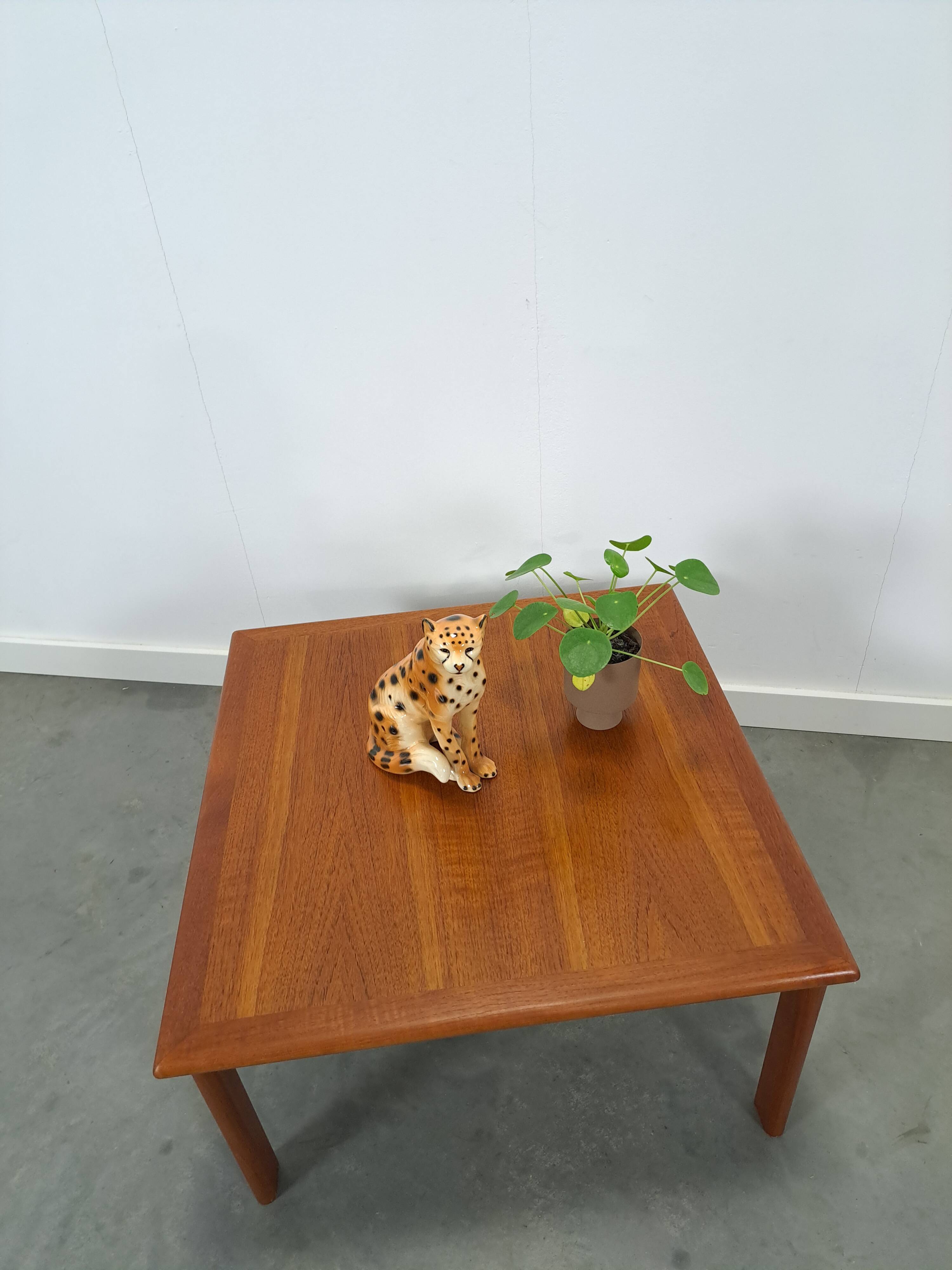 Table de salon en teck Deense vierkante Glostrup, nr, 4