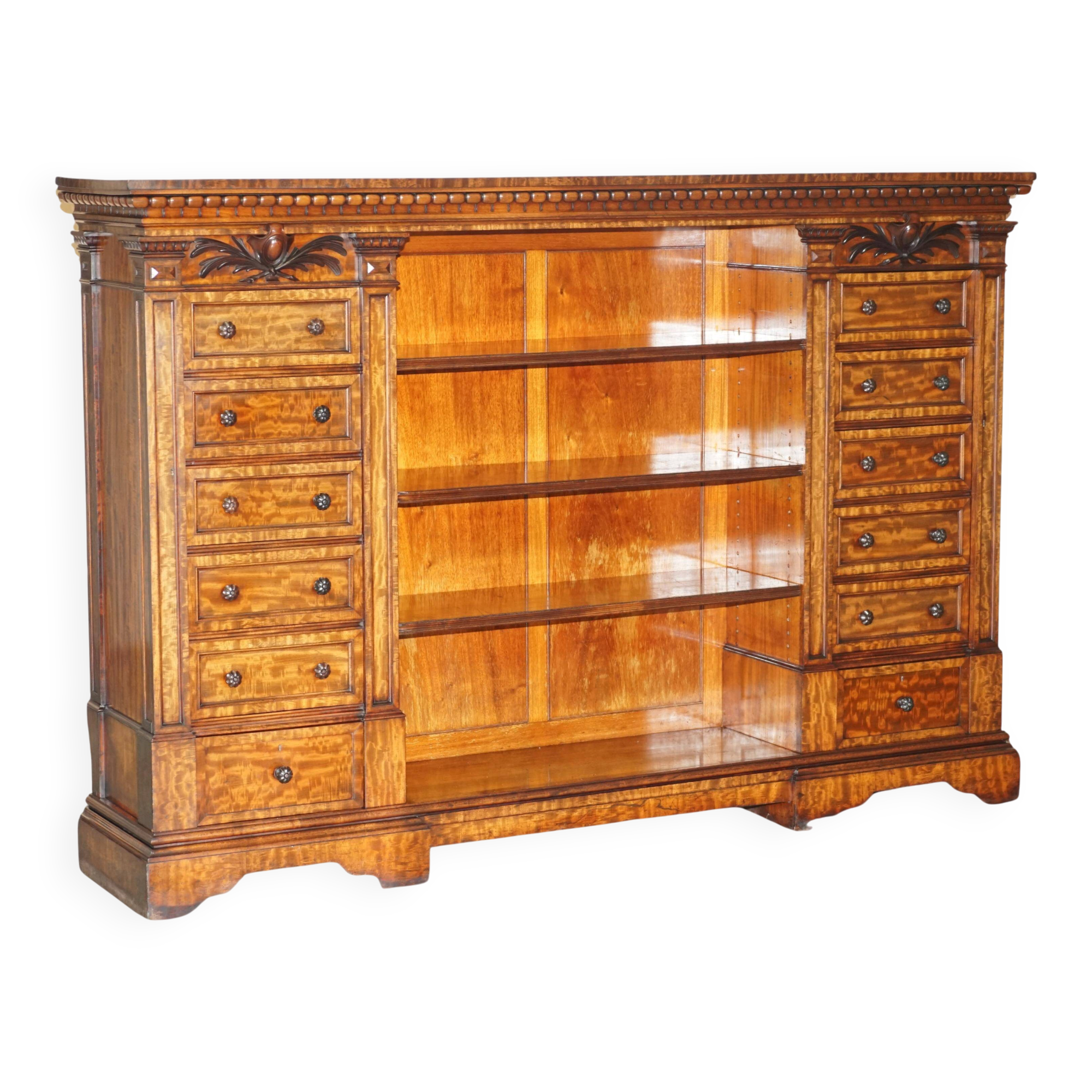 Wellington Antique Furniture 1830 in Flamed Wood