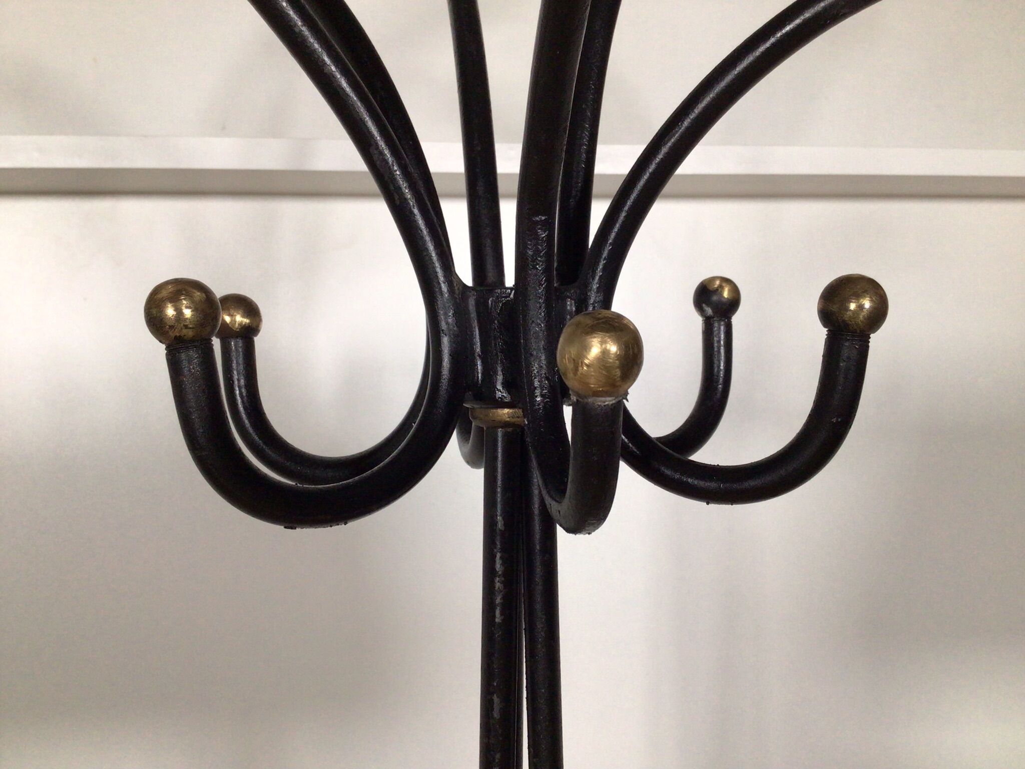 Standing coat rack