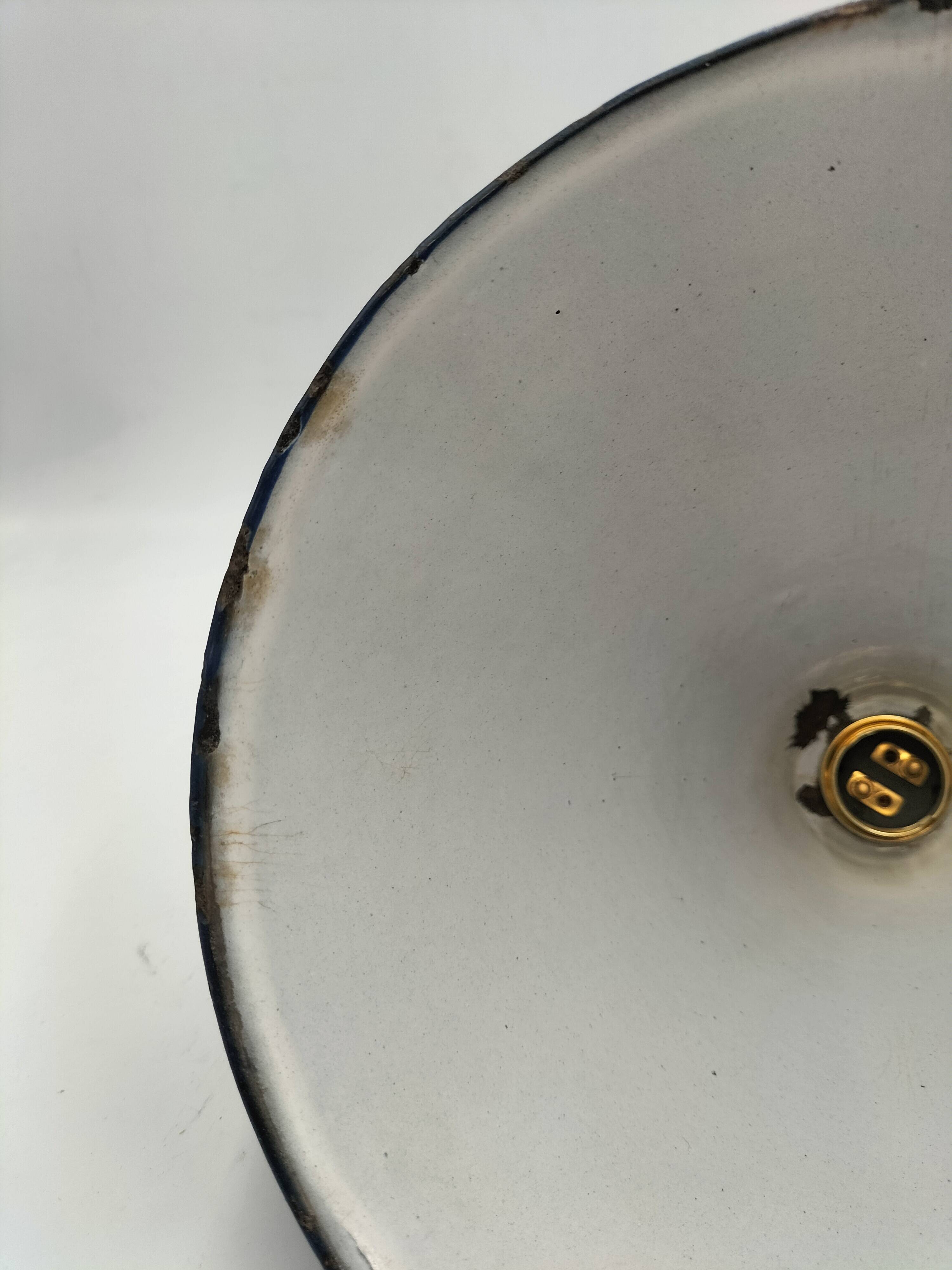 Enameled sheet metal cone pendant light