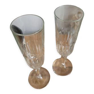 Duo of glass champagne glasses