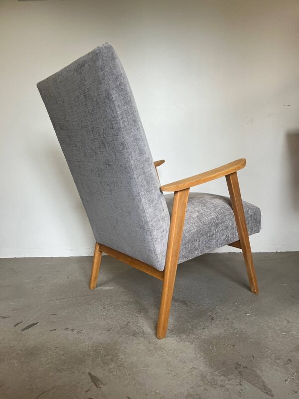 Fauteuil vintage retapissé en gris clair
