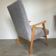 Fauteuil vintage retapissé en gris clair