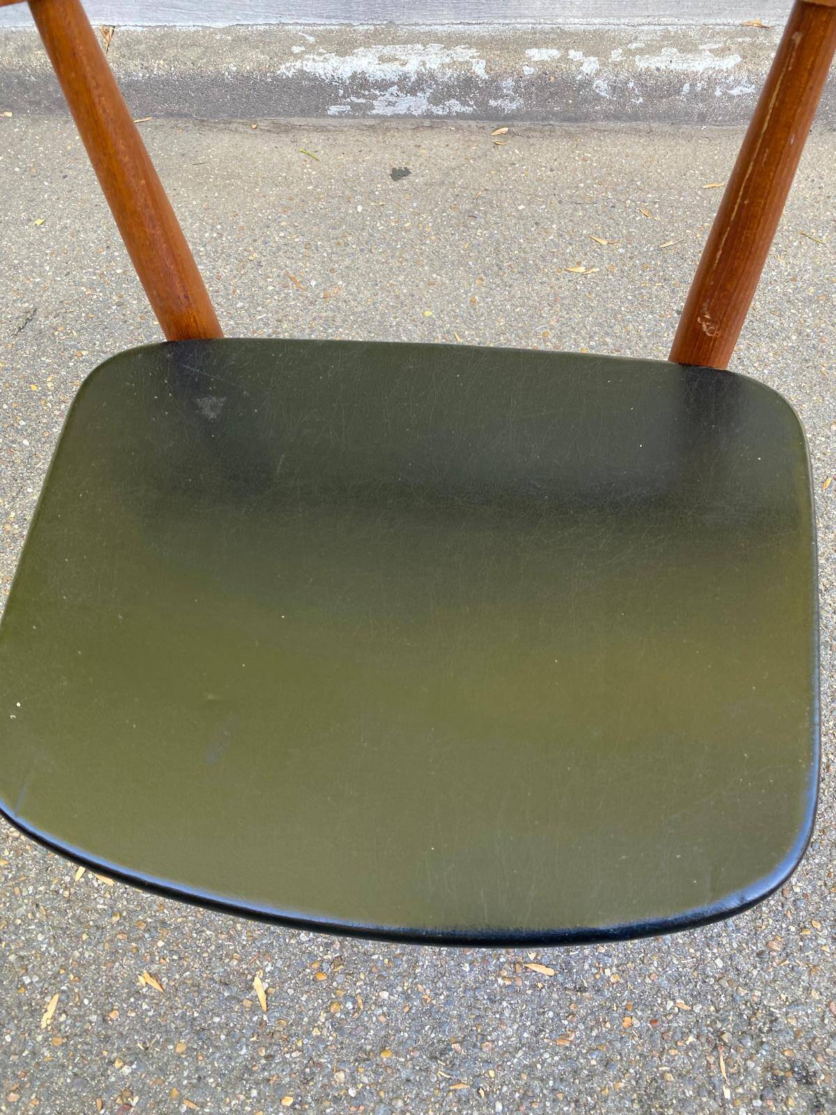Scandinavian Roundette chair by Hans Olsen for Frem Røjle Denmark 1960