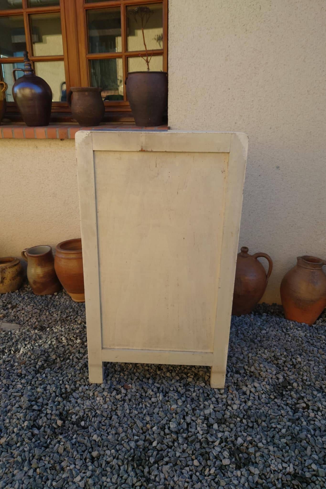 Art Deco chest of drawers in white painted wood with 4 drawers
