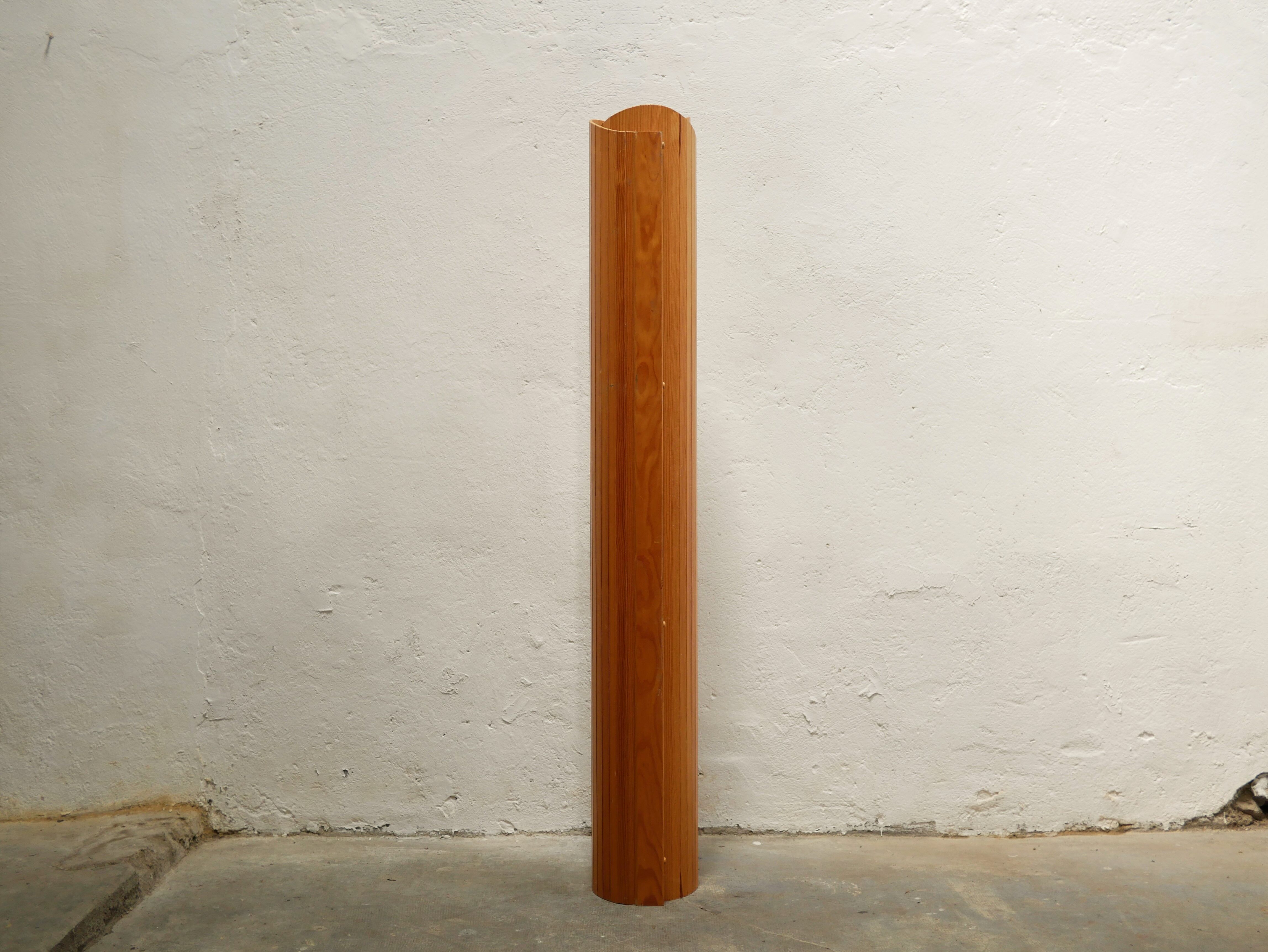 Vintage wooden screen published by Habitat