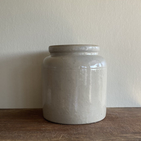 Stoneware pot