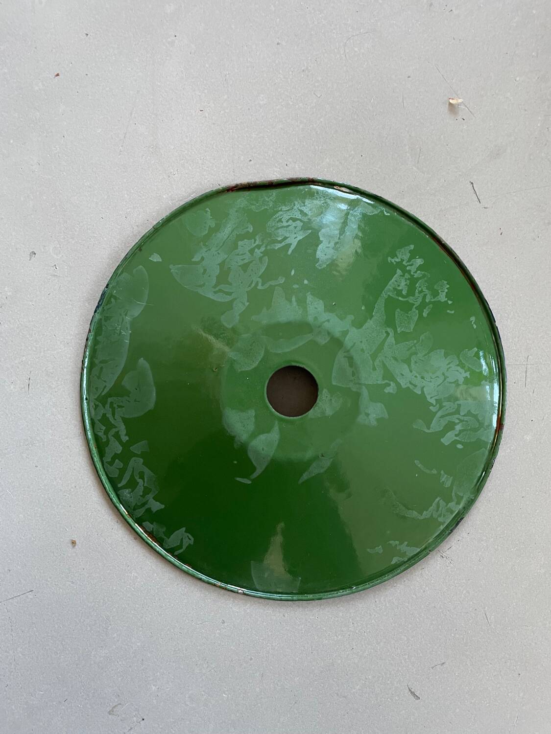 Sheet metal suspension, industrial enameled bowl