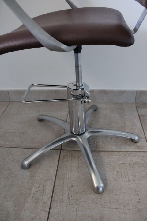 Hairdresser's chair/ vintage office chair