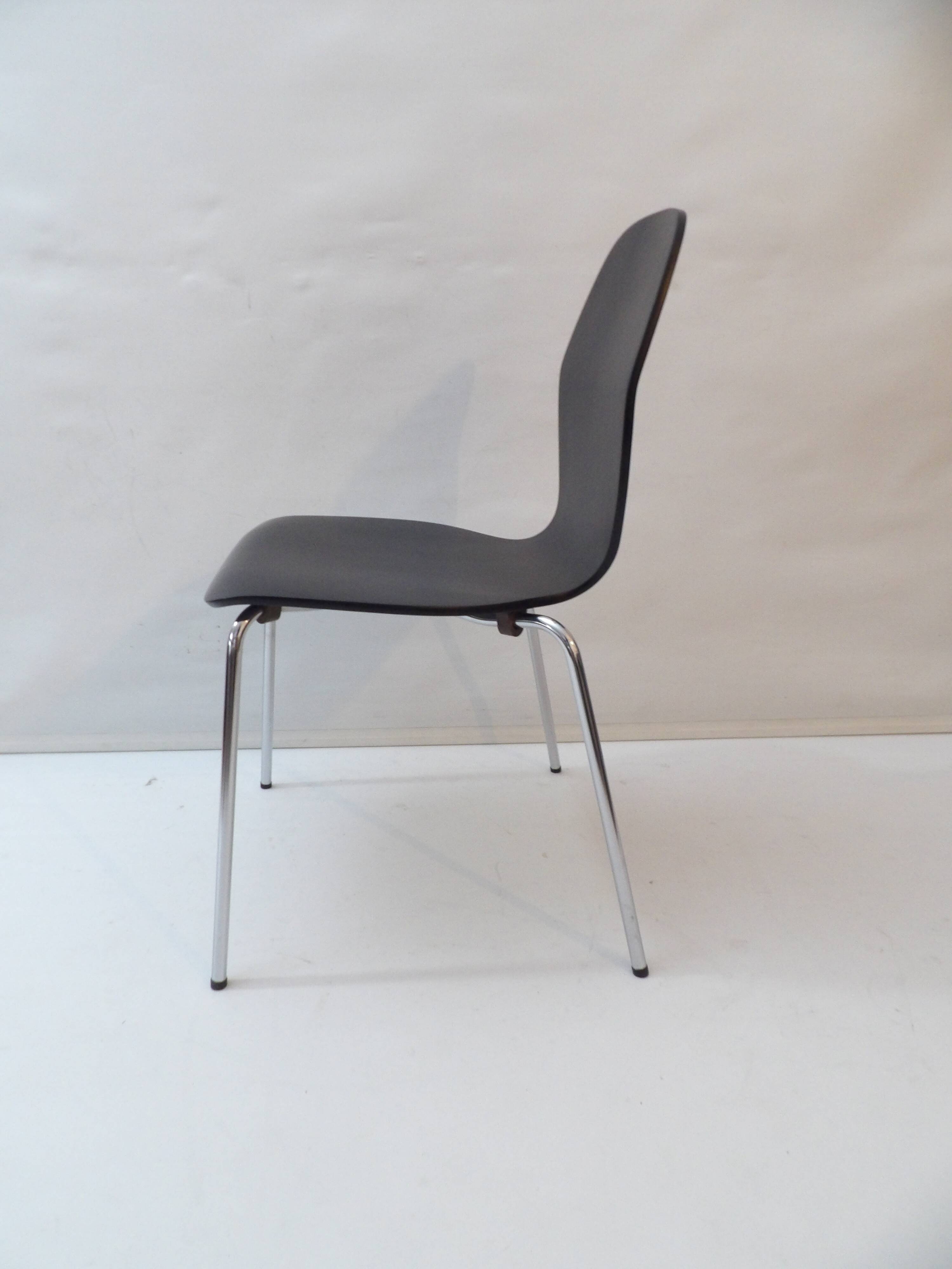 Ilmari Lappalainen - A set of three 'Columna' chairs for Asko. Ca. 1956. Fi