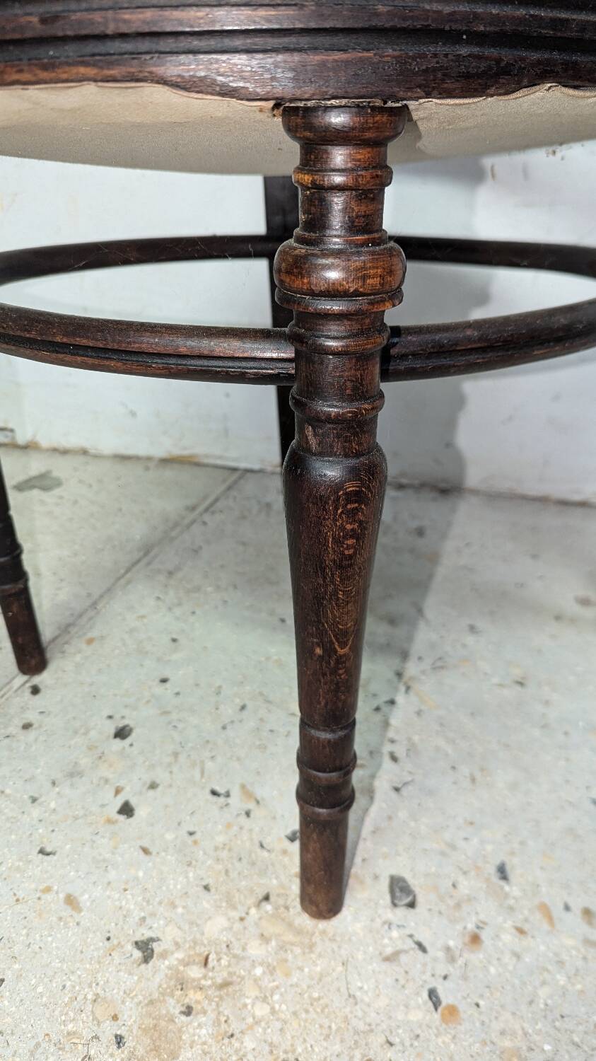 Curved wood armchair J&J khon office