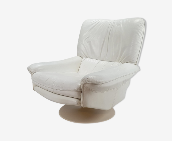 Chaise longue pivotante en cuir blanc postmoderne, années 1980