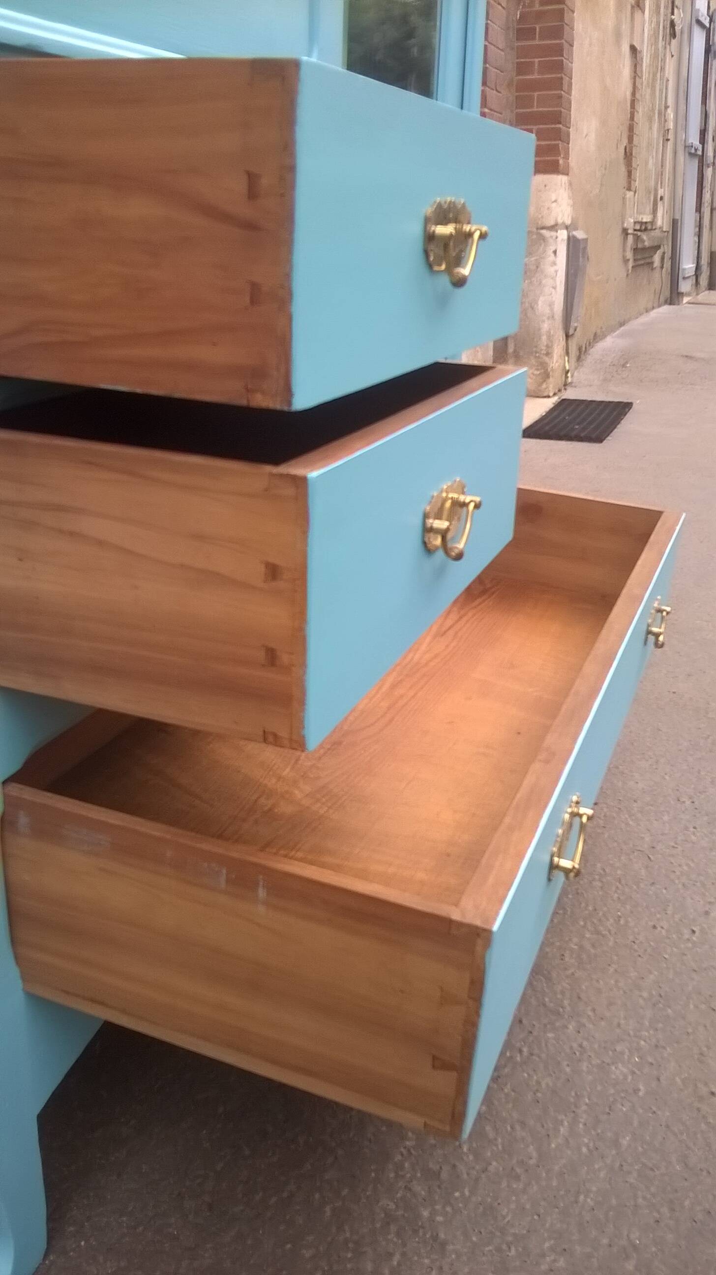 Parisian hotel wardrobe from the 1930s