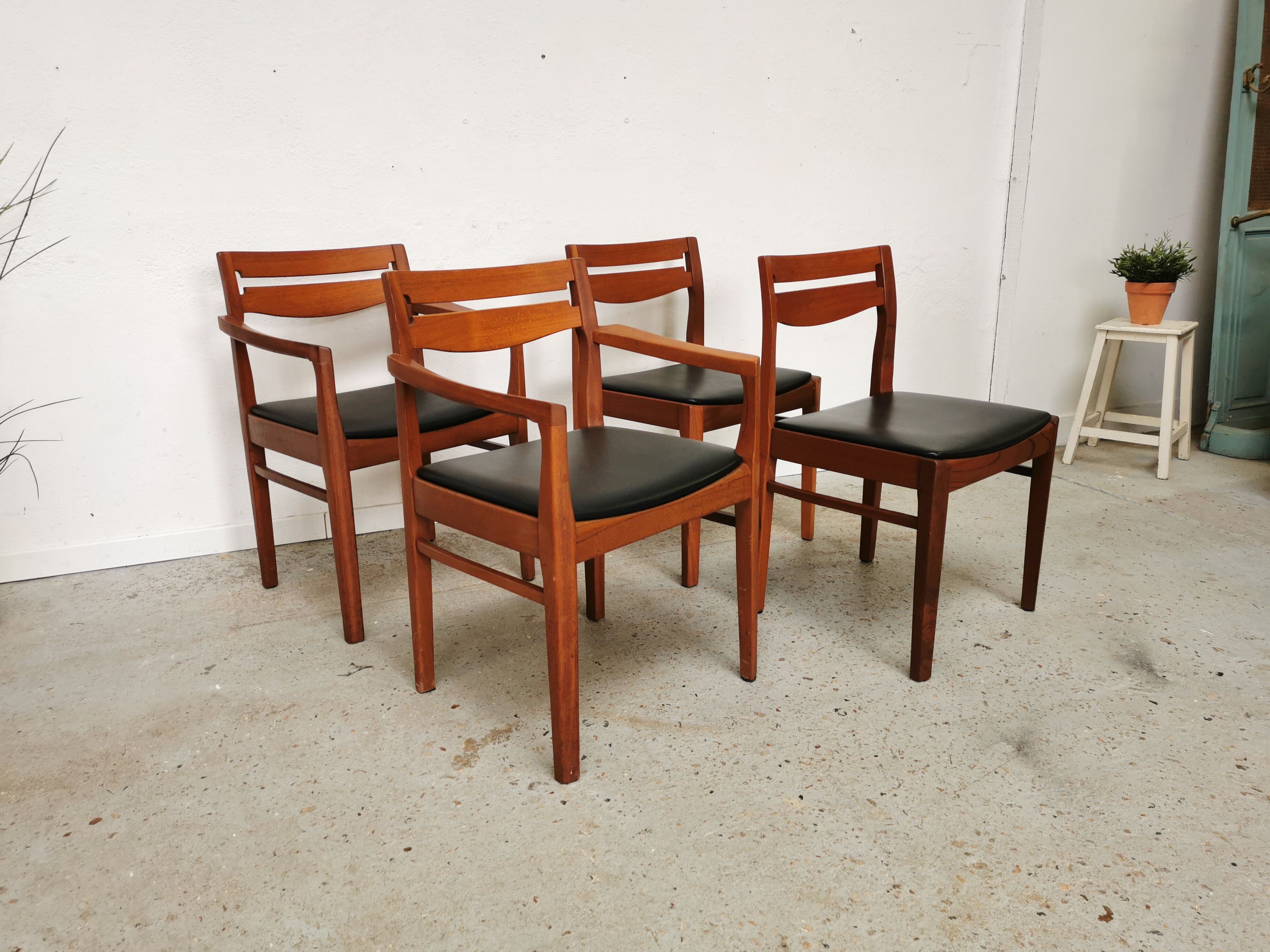 Set de 4 chaises scandinaves vintage teck