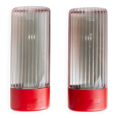 Ensemble de 2 appliques murales vintage Cometa 430 par Disano Italie, années 1980, plastique rouge avec diffuseur translucide, emballage d'origine.