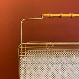 Newspaper rack