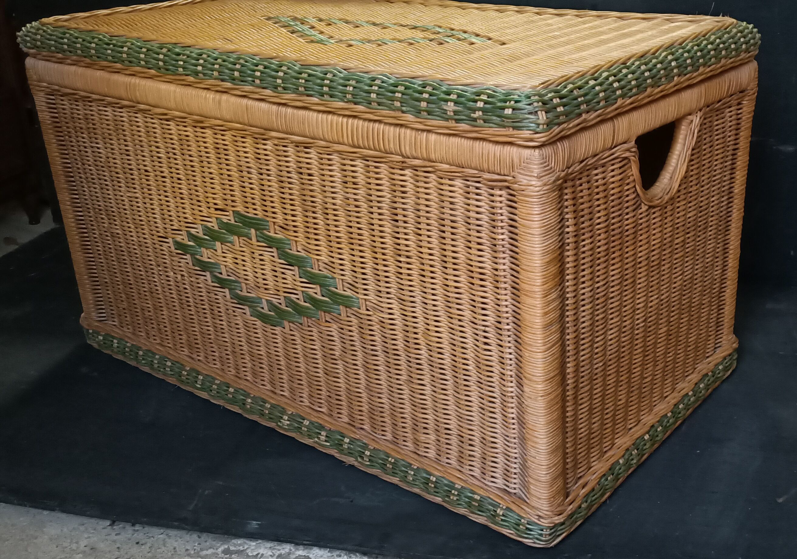 Malle en osier 92CM vintage