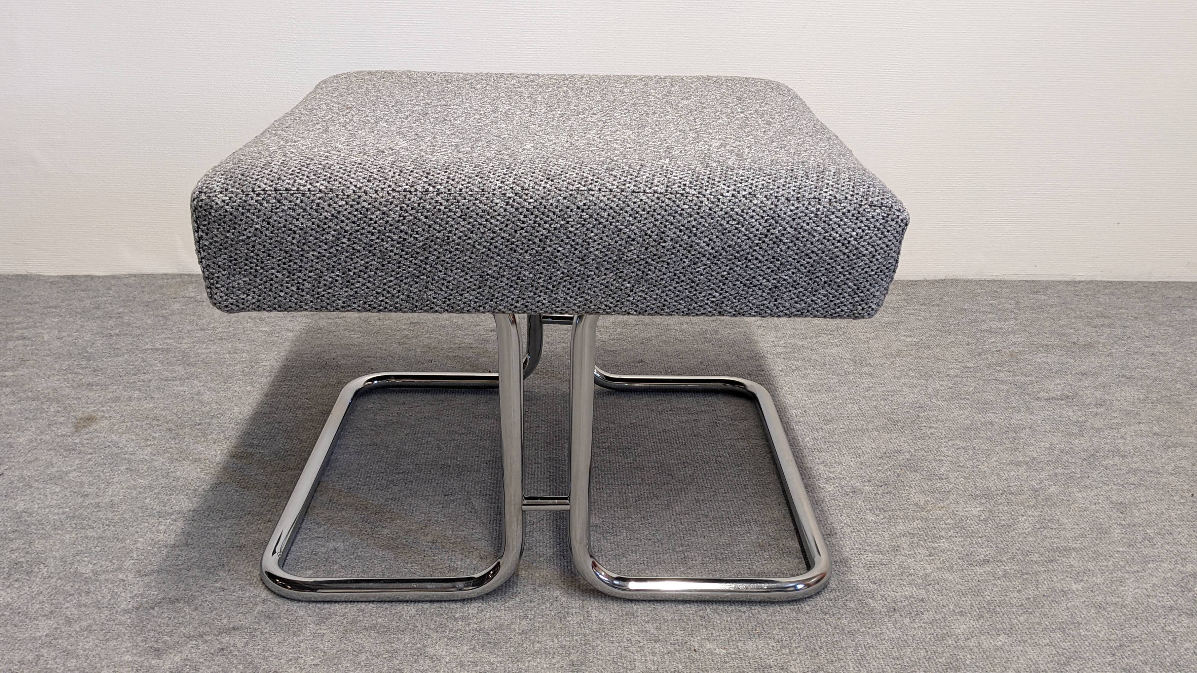 Pair of tubular Space Age stools from the 60s/70s