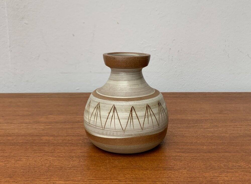 Vase de poterie de studio danois du milieu du siècle en grès par Noomi Backhausen pour Søholm, années 1960