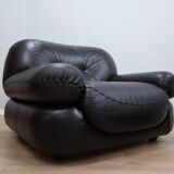 Pair of Mobil Girgi Sapporo armchairs black leather Italy 1970s