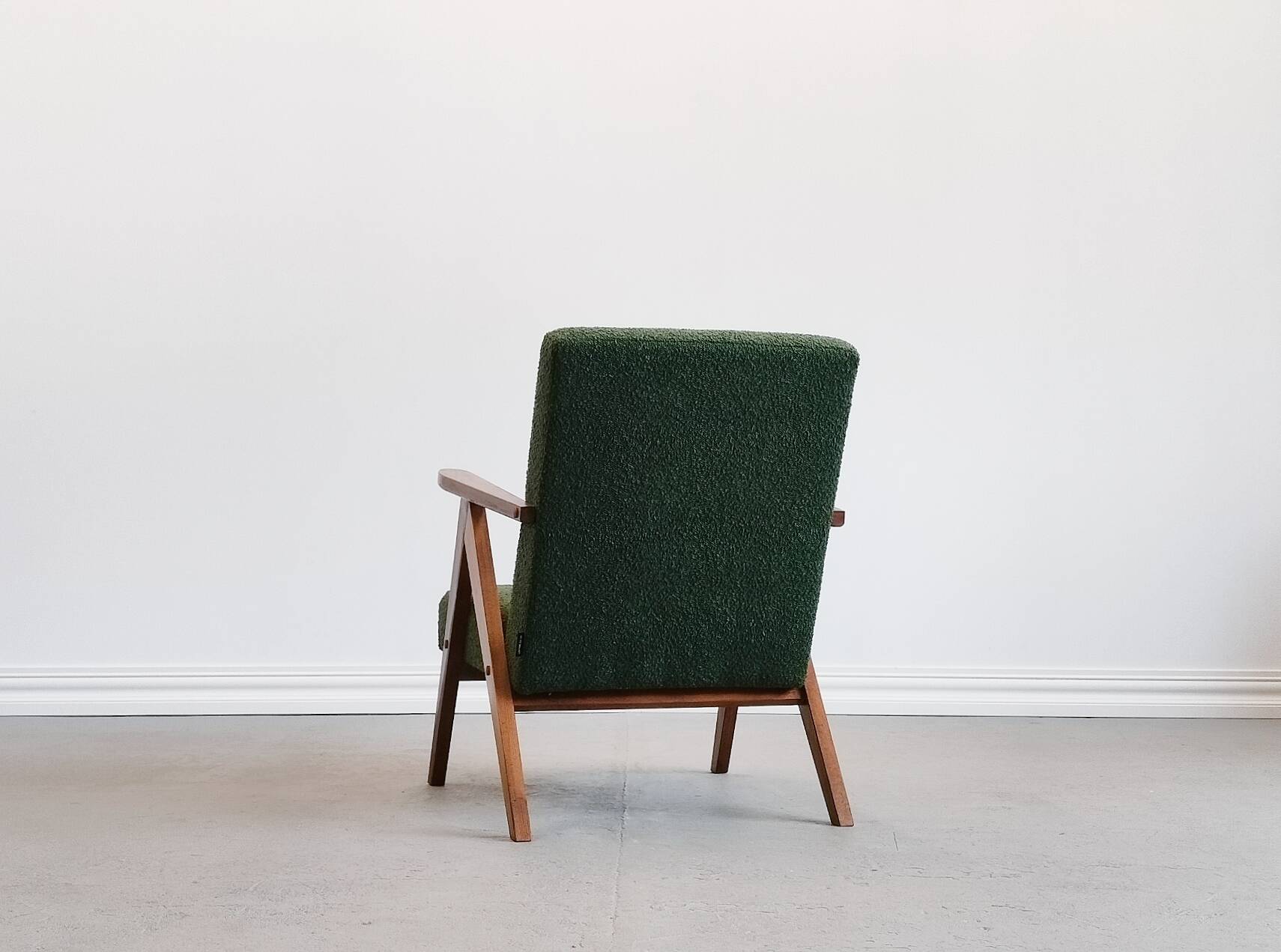 Mid-Century Model B 310 Var Easy Chair in Green Bouclé, 1960s