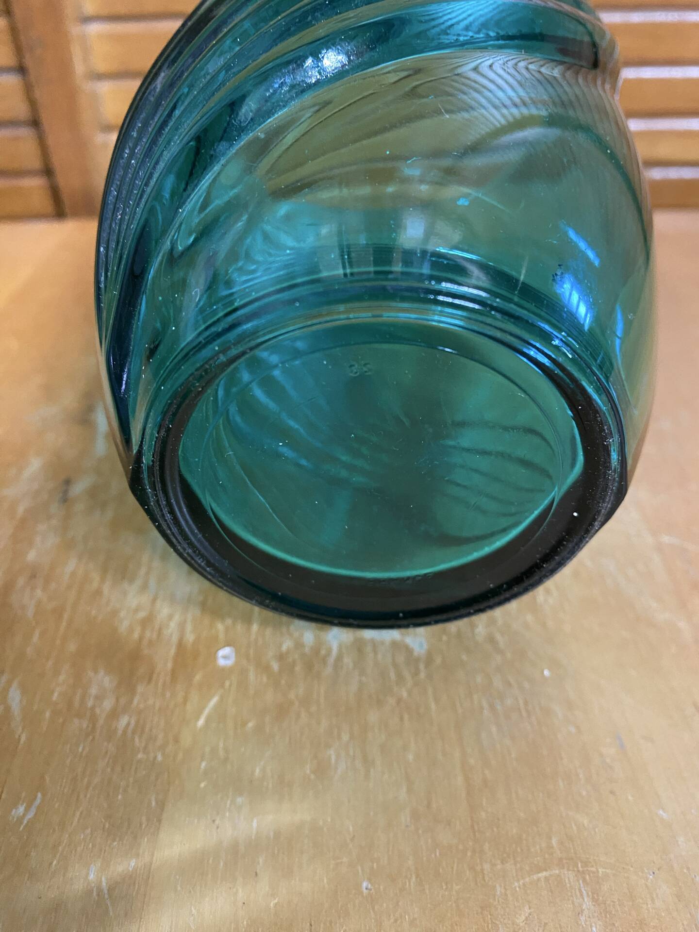 Vintage LUMINARC Green Moulded Glass Vase Made in France #E361
