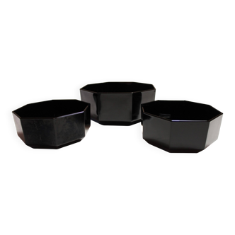 3 black Arcoroc "Octime" serving dishes