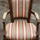 Paire de fauteuils cabriolets de style Louis XVI