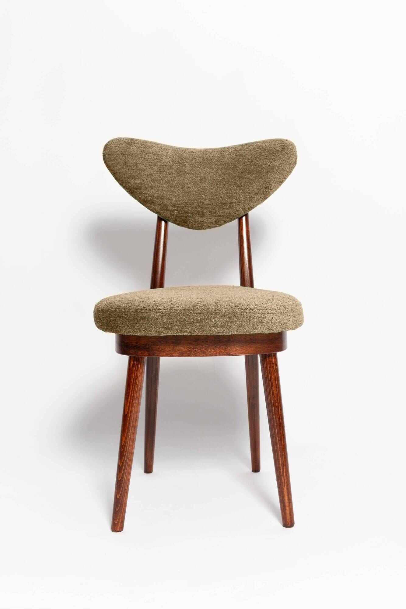 Fauteuil vintage olive vert cœur en velours, Europe, 1960s