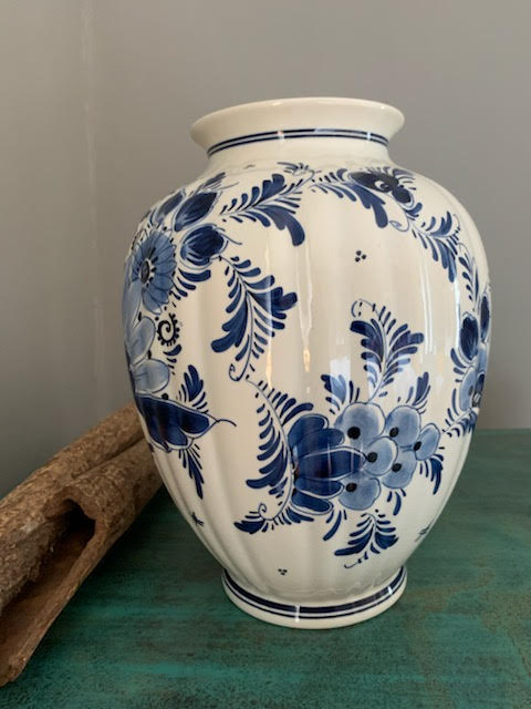Vase couvert de Delft