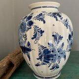 Vase couvert de Delft