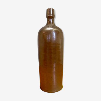 Maroon vernissé sandstone bottle