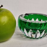 Vide poche, cendrier en cristal taillé vert Baccarat – France, XXe siècle