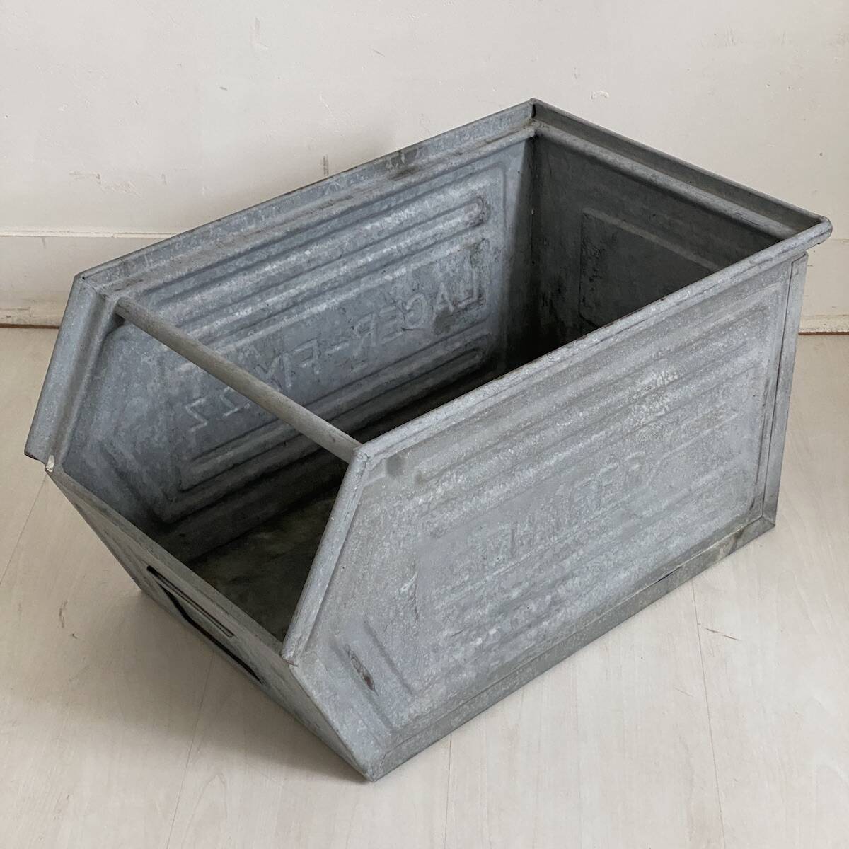 Metal industrial box