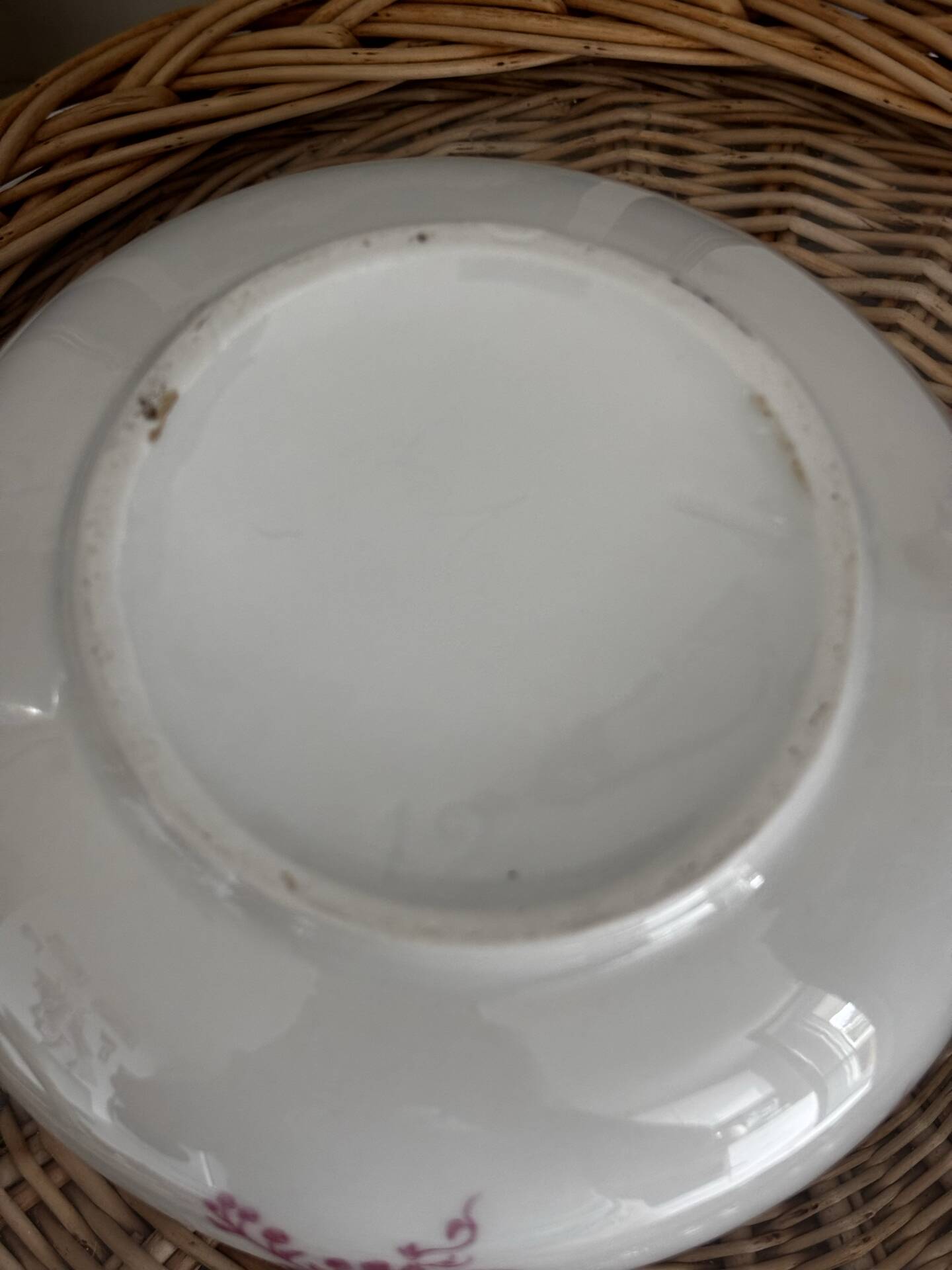 Superb antique sugar bowl in fine porcelain with a floral design in old rose.