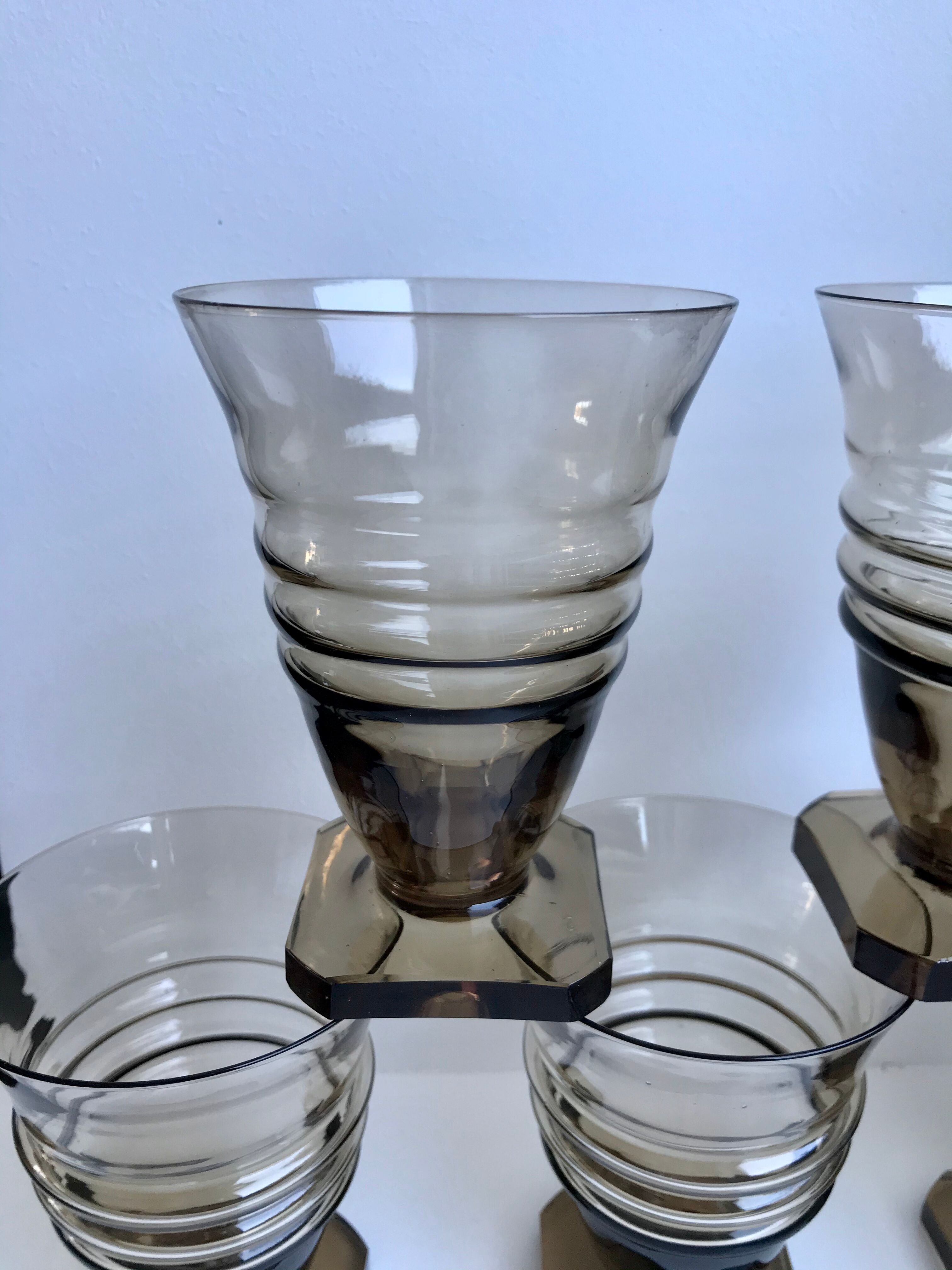 Set of 5 glasses in art deco smoked glass 30s